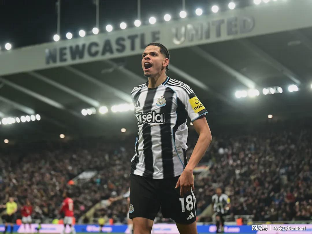 英超绝杀！曼城爆冷！曼联丢分稳居前三，夺冠热门7分领跑